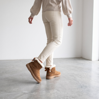 Belle - Luxury faux Fur Bow Mini Boots - Chestnut