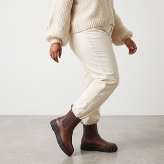 Demi - Flatform Stretch Ankle Boot - Brown