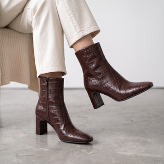 Vivi: Low Heel Ankle boot - Brown Croc