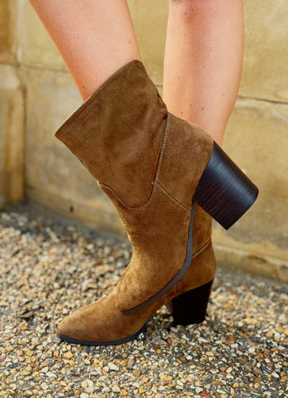 Jane: Western boots- Tan