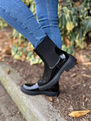 Lynn: Women's Chunky Pull On Biker Boot - Black Patent