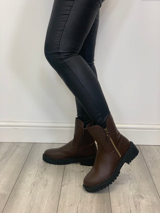 Amy: Women's Chunky Sole Boot With Zip - Brown